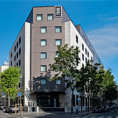 Tribe Paris La Defense Esplanade 4*