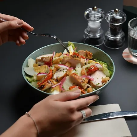 Tribe Paris La Defense Esplanade 4* Κουρμπεβουά