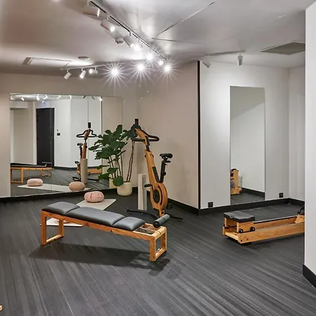 فندق Tribe Paris La Defense Esplanade 4*
