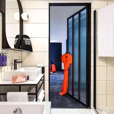 Hotel Tribe Paris La Defense Esplanade