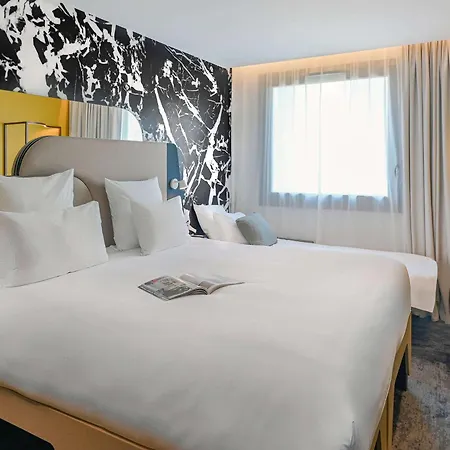 Tribe Paris La Defense Esplanade 4* Courbevoie