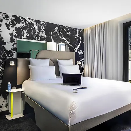 호텔 Tribe Paris La Defense Esplanade 4*