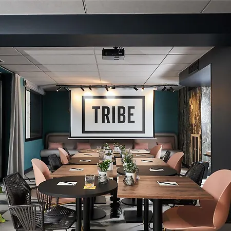 Tribe Paris La Defense Esplanade 4* Courbevoie