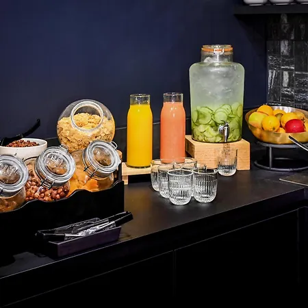 Hotel Tribe Paris La Defense Esplanade