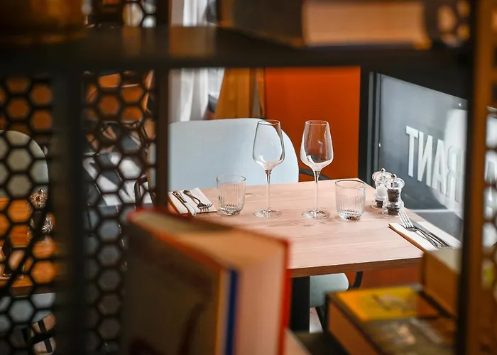 Tribe Paris La Defense Esplanade 4* 쿠르브부아