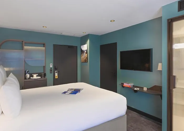 Tribe Paris La Defense Esplanade 4* 쿠르브부아